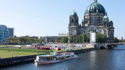 1-hour Express Boat Tour of Berlin's Main Sights